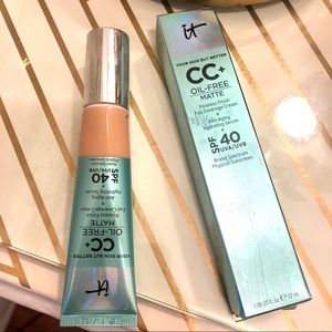 IT COSMETICS OIL FREE CC CREAM
